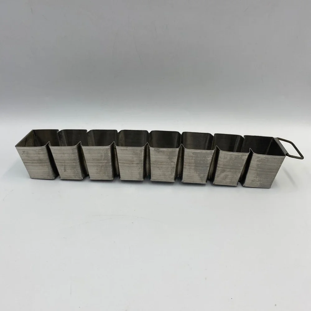 Vintage Industrial Metal‎ 8 Slot Ice Cube Tray Insert with Wire Handle Silver